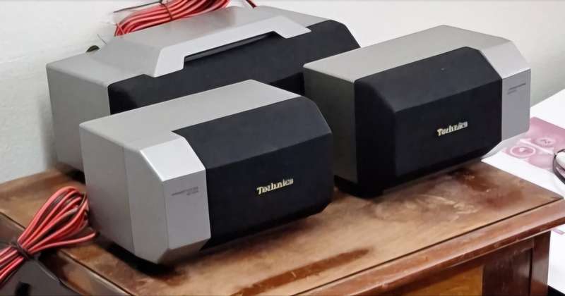 Technics speakers sb ps75 TWO SETS AVAILABLE