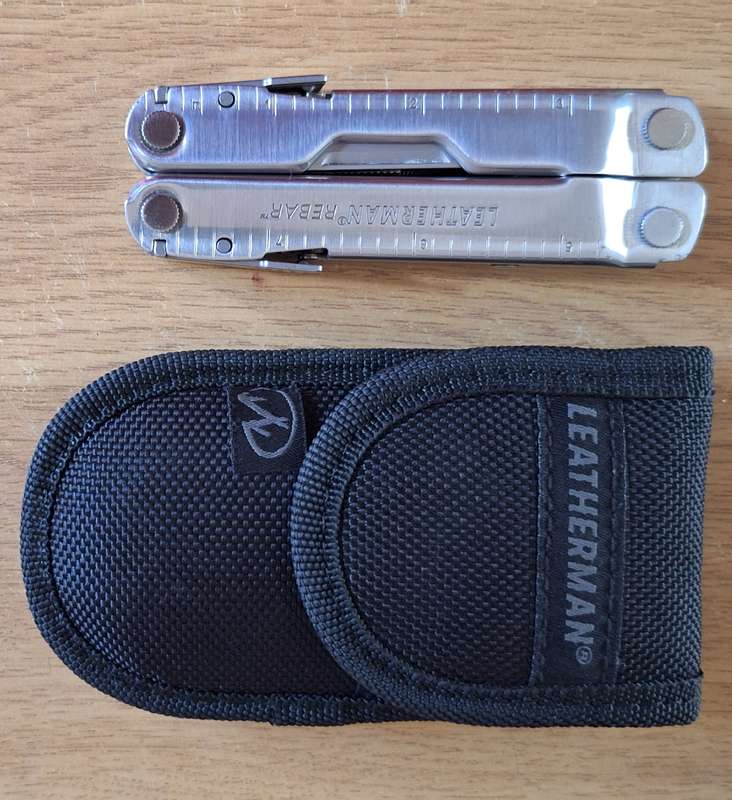 Leatherman Rebar with pouch