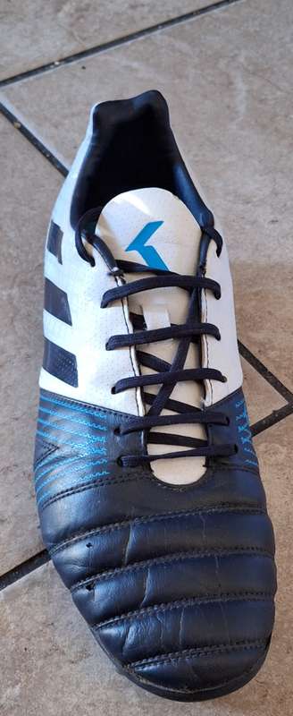 Adidas Kakari Rugby boots UK 11
