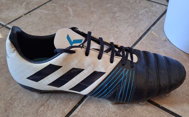 Adidas Kakari Rugby boots UK 11