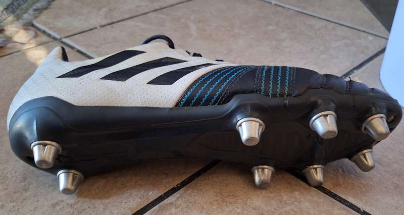 Adidas Kakari Rugby boots UK 11