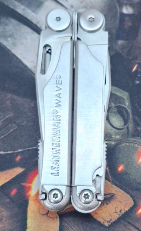Leatherman Wave with Used Pouch