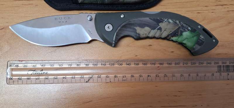 Buck Folding Camo Omni Hunter 12pt 397