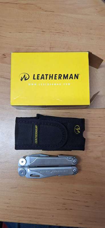 Leatherman Wave in Box with Sheath