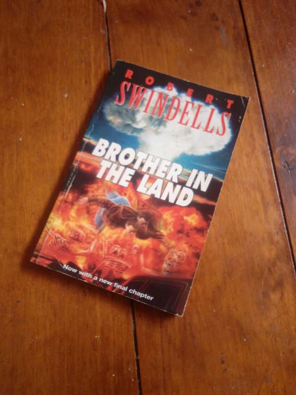 Brother In The Land - Robert Swindells 2000 paperback