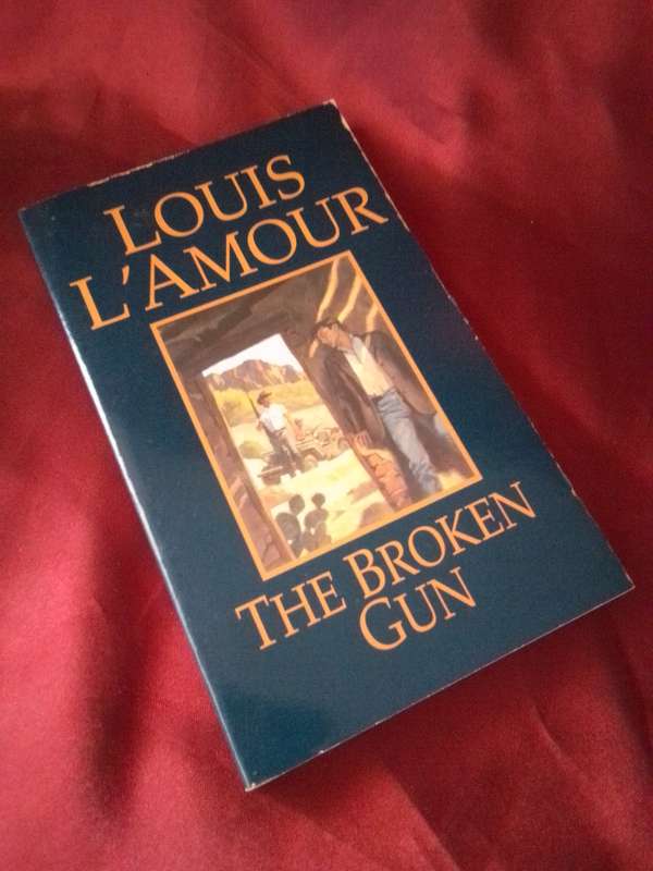 Louis L'Amour THE BROKEN GUN - Softcover