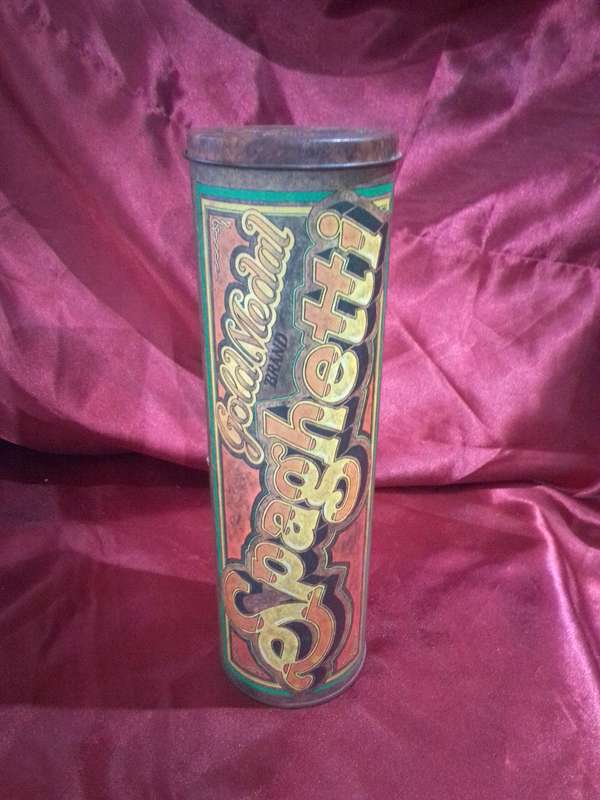 Vintage Gold Medal Spaghetti Tin