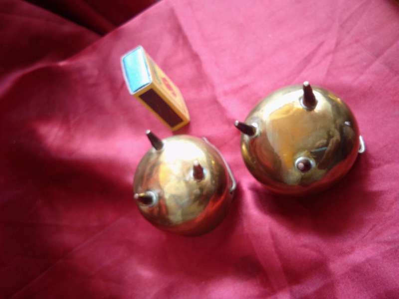 2 x Vintage Brass Potjie Pots