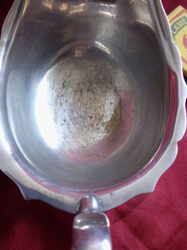 The Cutler's Company Sheffield England Silver plate Sauce Boat