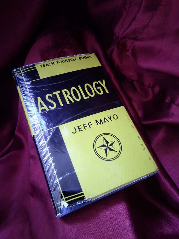 ASTROLOGY - Jeff Mayo 1964 Hardcover