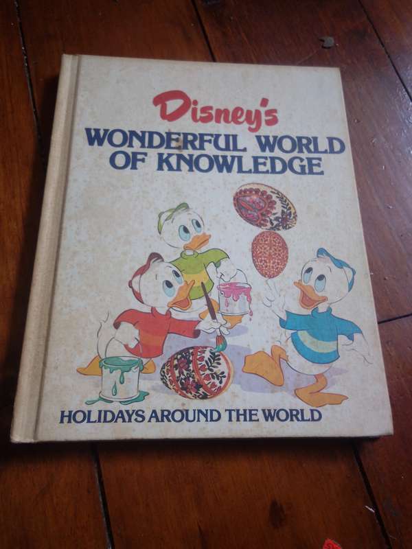 1982 Disney's Holidays Around The World Hardcover