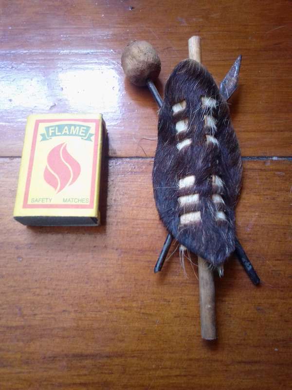 Old Zulu Handmade Shield / Knob Kerrie & Spear Souvenir