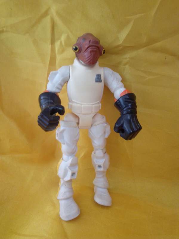 Retro Hasbro Star Wars Admiral Ackbar Figurine
