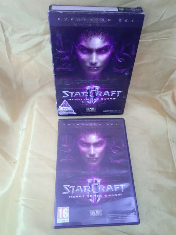 StarCraft II Heart of the Swarm Expansion Set Small Box PC