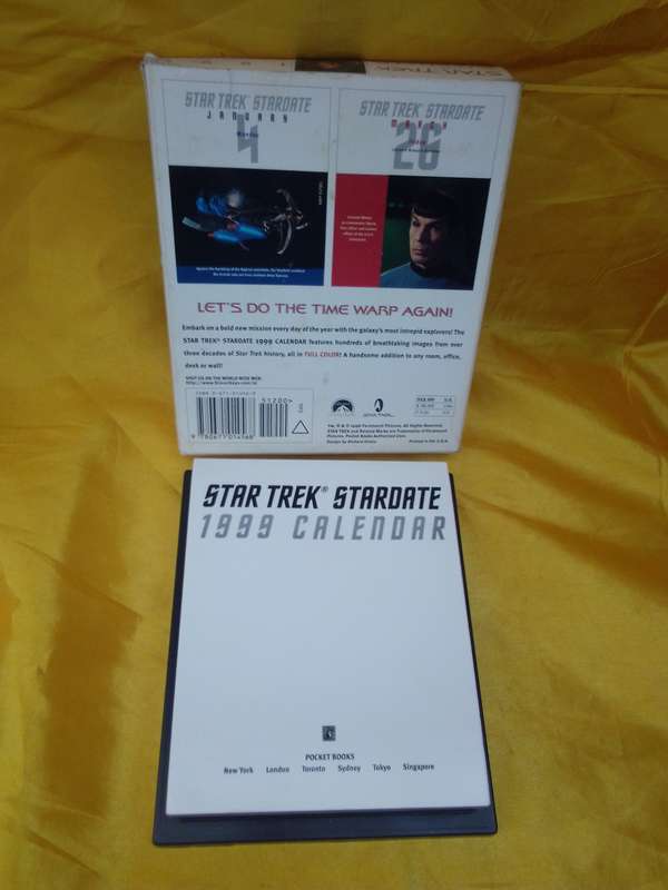 1999 Star Trek Mounted Calendar in Original Box