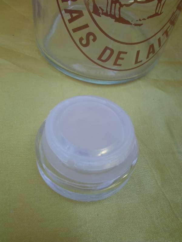 2lt Lait Cremeux Frais de Laiterie Milk Bottle