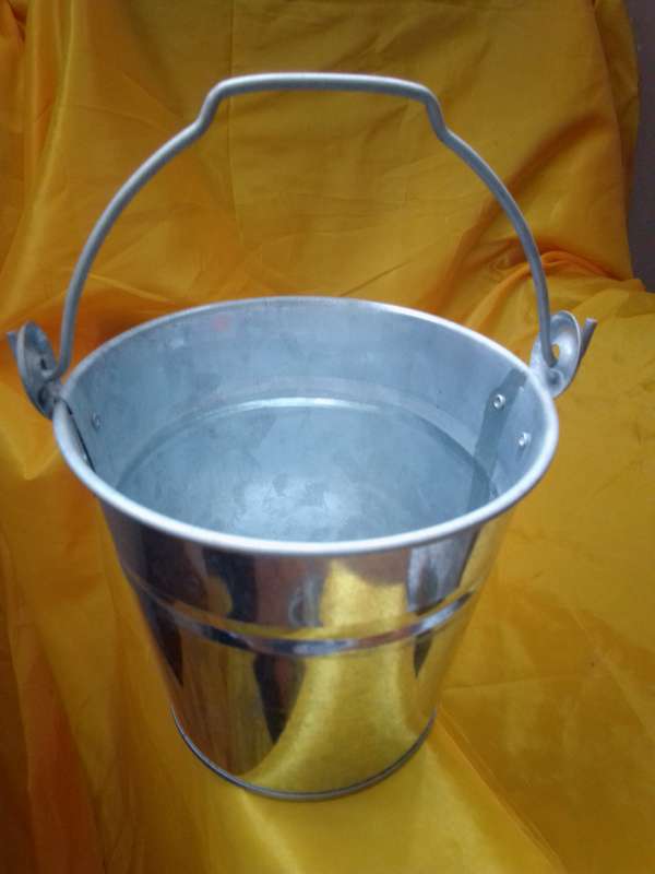 Steel / Galvanized Bucket with Handle
