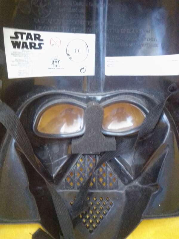 2009 Lucasfilm Star Wars Darth Vader Face Mask