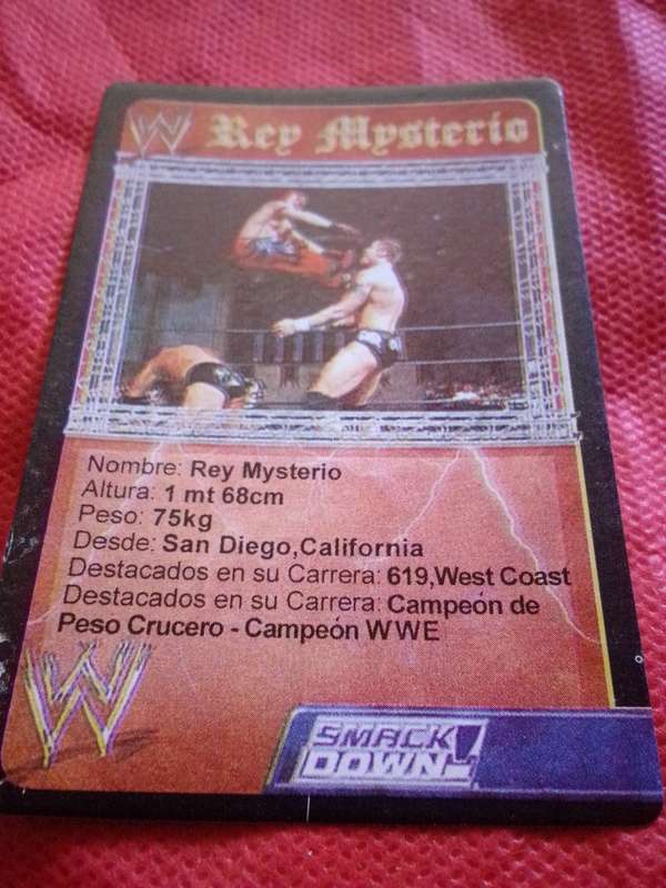 WWE SMACKDOWN 'REY MYSTERIO' TRADING CARD