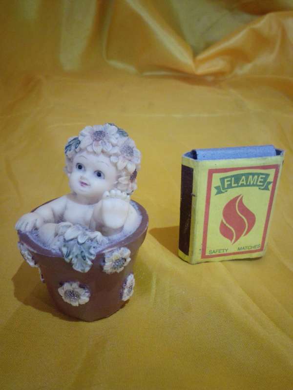 Retro Baby Pot Plant Handpainted Resign Figure