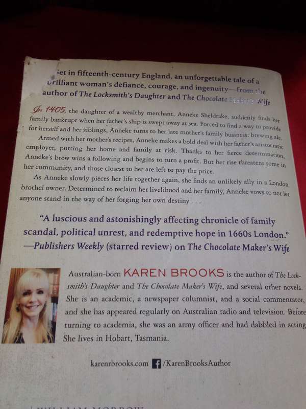 The Lady Brewer of London - Karen Brooks 2014 First U.S Edition Paperback