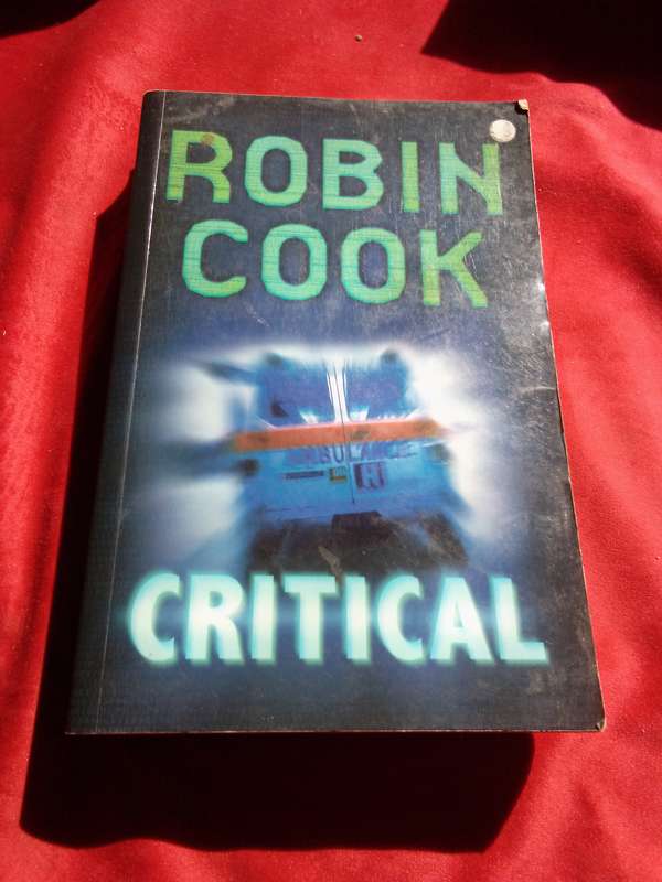 CRITICAL - Robin Cook 2007 Paperback