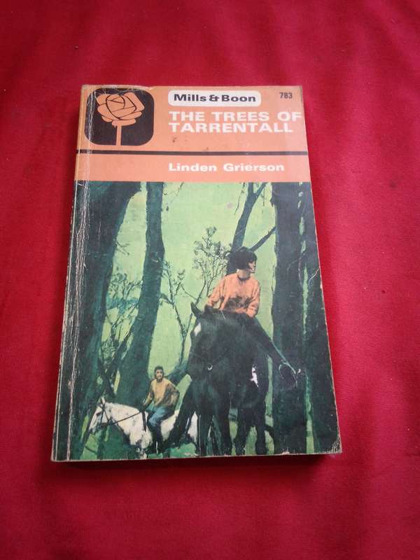 Mills & Boon The Trees of Tarrentall 1974 Paperback