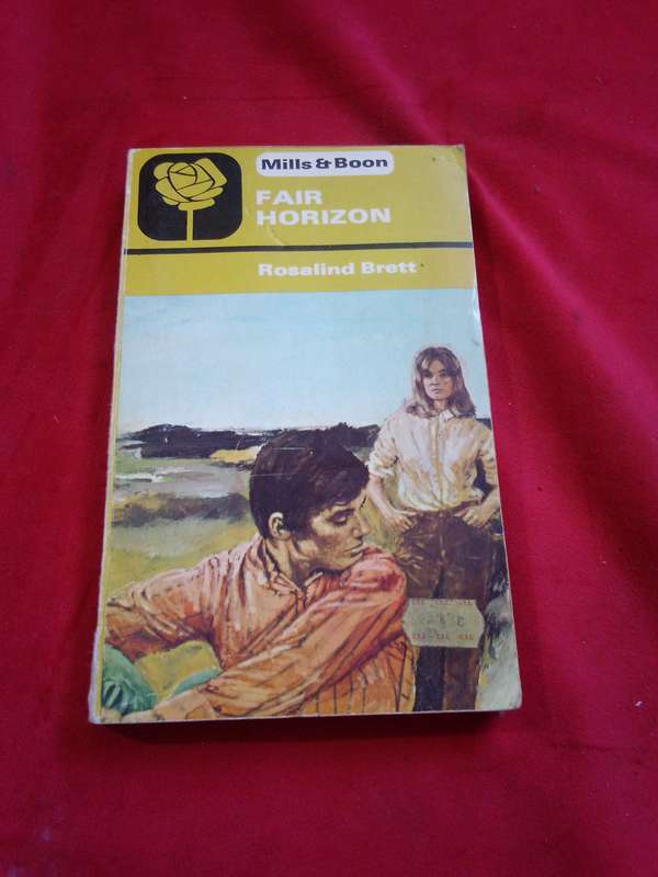 Mills & Boon Fair Horizon 1970 Paperback