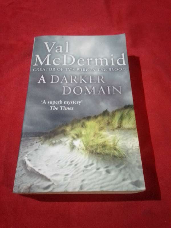 A Darker Domain - Val McDermid 2009 Paperback