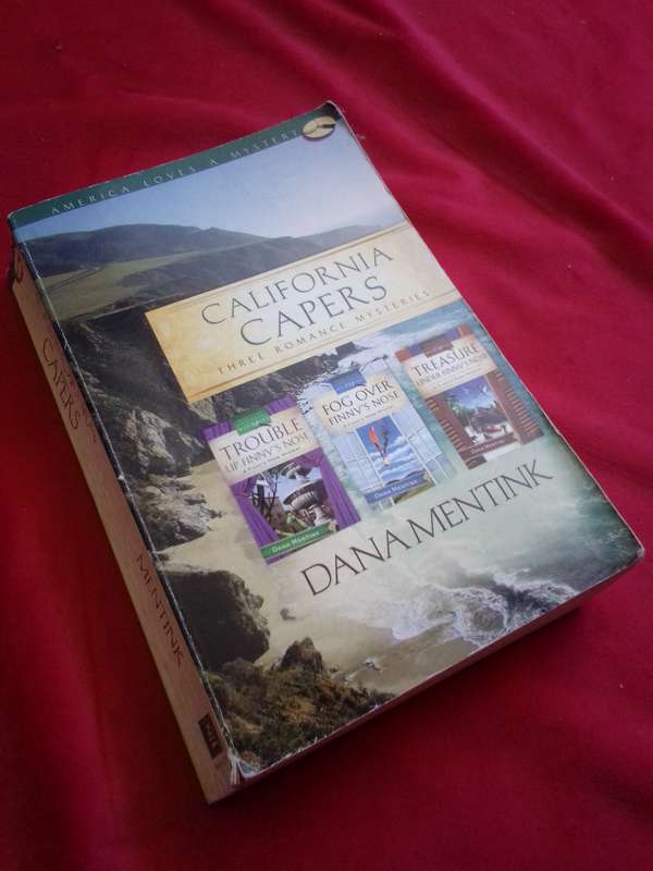 California Capers (Three Romance Mysteries) Dana Mentink 2008 Softcover