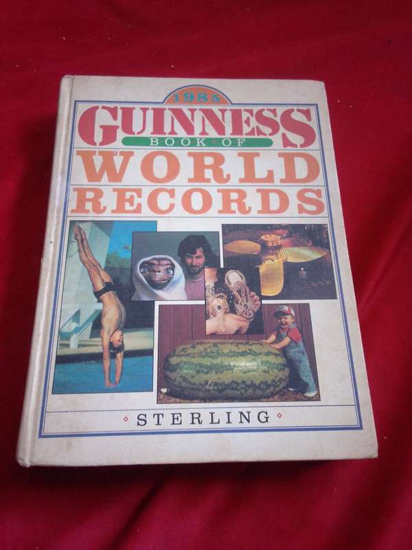 1985 Guinness Book of World Records Hardcover