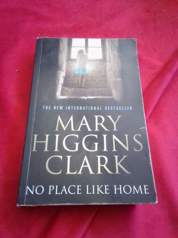 No Place Like Home - Mary Higgins Clark 2005 Softcover