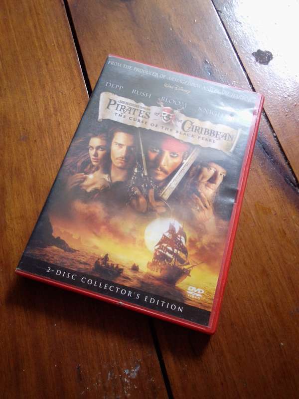 Pirates of the Caribbean The Curse of the Black Pearl 2 DISC Collectors Edition