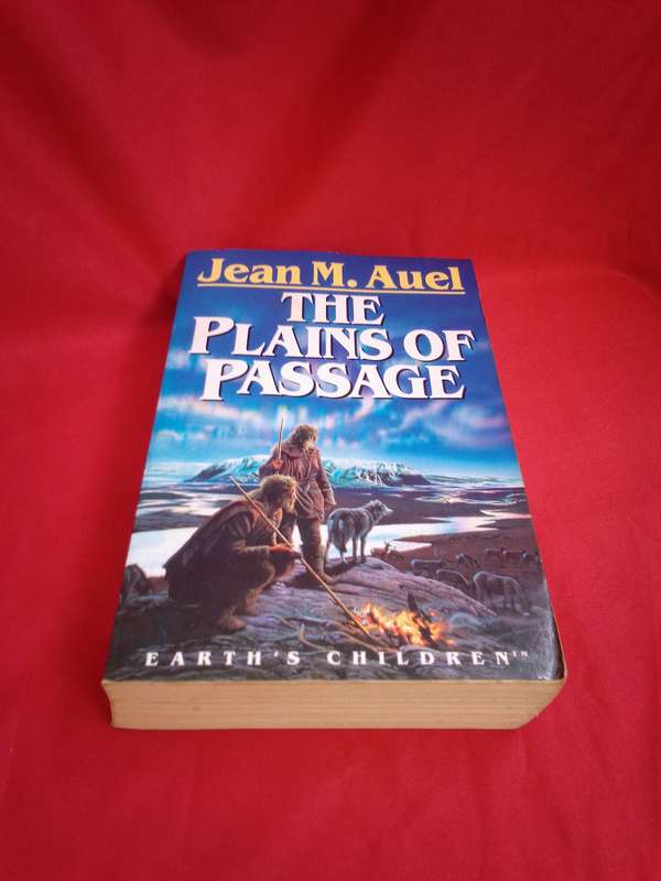 Jean. M. Auel The Plains of Passage 1991 Large Softcover