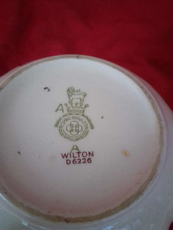 Vintage Royal Doulton 'Wilton' Creamer