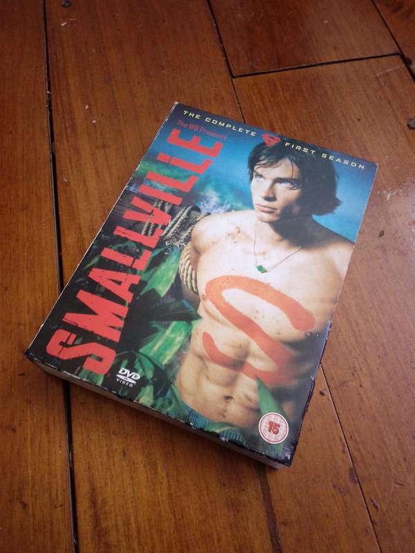 SMALLVILLE - The Complete First Season DVD Boxset
