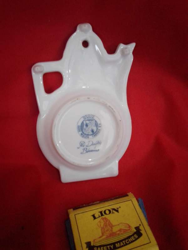 Delft Tea Bag porcelain Rest