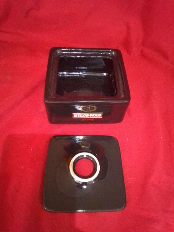 Retro Mellow Wood 5 Year Porcelain Ashtray