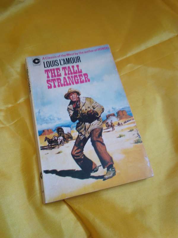 The Tall Stranger - Louis L'Amour 1973 Paperback