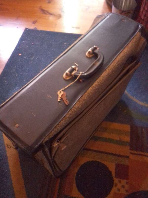 1960's - 70's Strato Lightweight Travel Bag with Keys