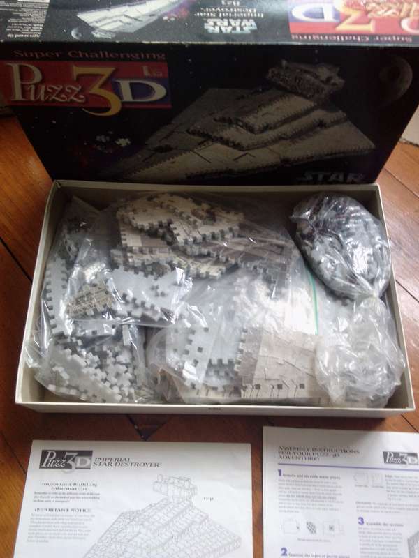 1996 Lucasfilm Milton Bradley Star Wars 3D Imperial Star Destroyer Puzzle