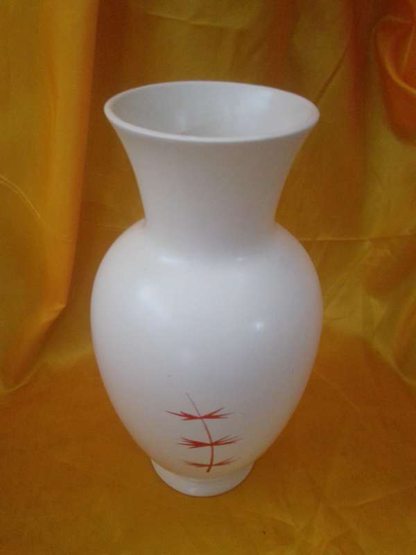 Beautiful Crown Devon England Vase