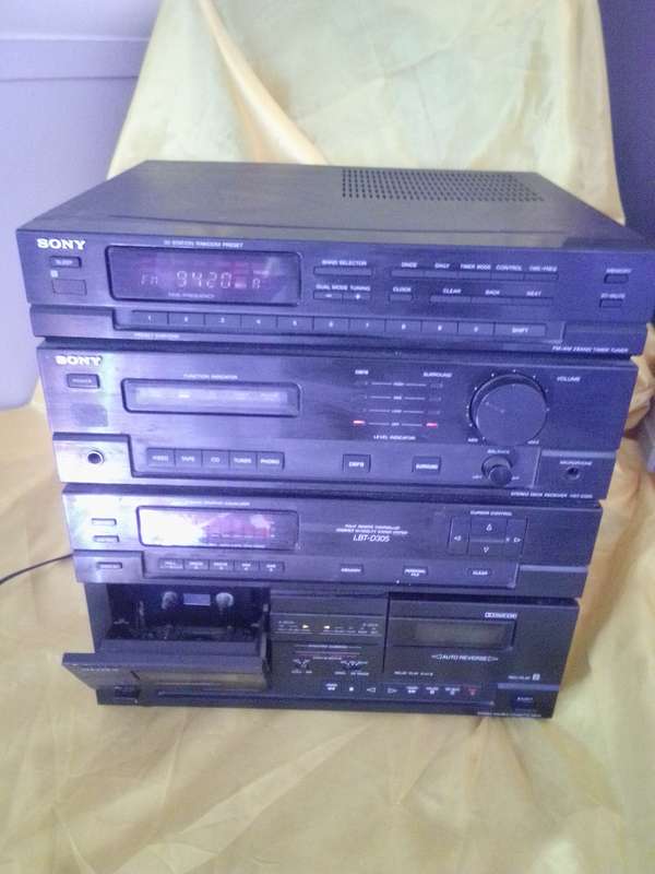 Popular 1990 Sony LBT-D305 Compact Hi-Fidelity Stereo System