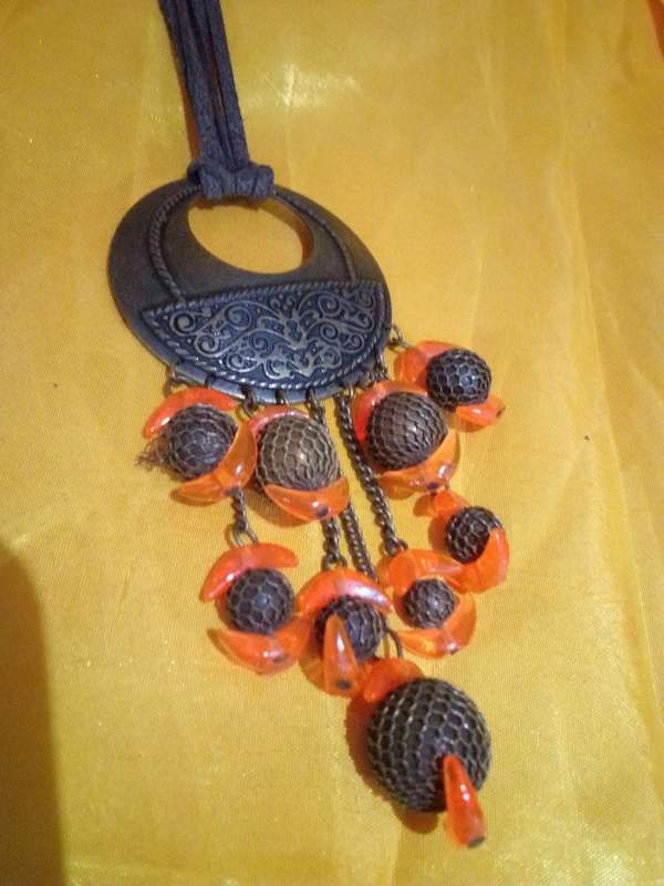 Stunning Brass & Orange Bead Costume Jewelry Necklace