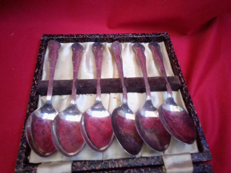 Vintage Silver plate Boxed Teaspoons