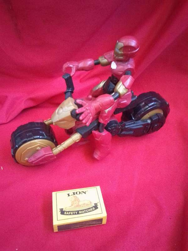 2019 Marvel Hasbro Branded Iron Man With Bike