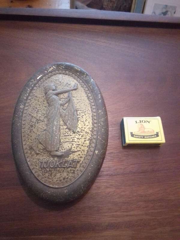 Late 1800's Tjoklat Fabriek Amsterdam Tin