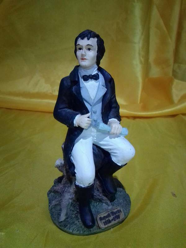 Vintage Highly Detailed Hand Painted Resin Figure of Robert Burns