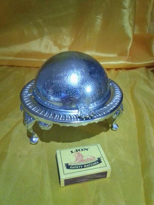 Vintage Plated Swivel Head Butter / Jam Dish on three Legs