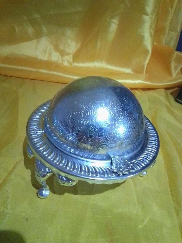 Vintage Plated Swivel Head Butter / Jam Dish on three Legs